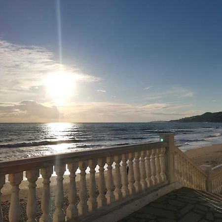 Atico Fresco Y Luminoso Con Aparcamiento Privado Lejlighed Nerja Eksteriør billede